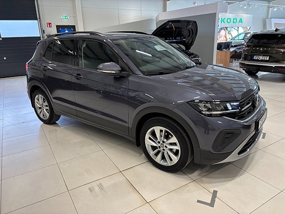 Volkswagen T-Cross 3 of 21