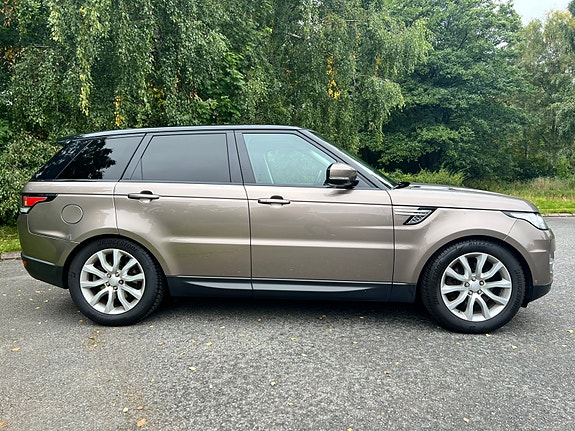 Land Rover Range Rover Sport 2 of 12