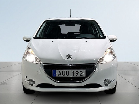 Peugeot 208 2 of 20