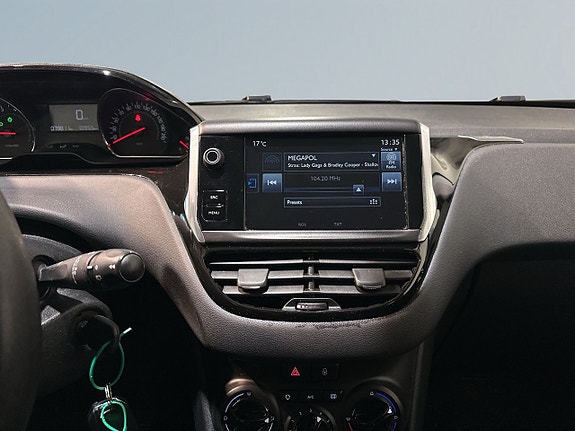 Peugeot 208 11 of 20