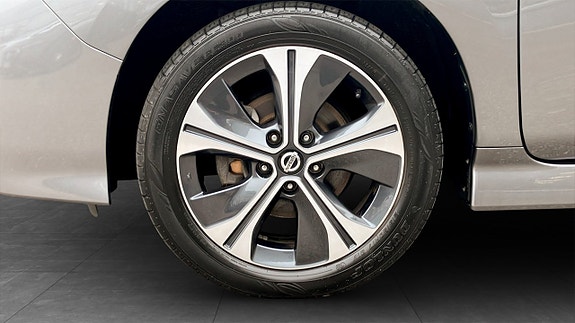 Nissan Leaf 9 of 9