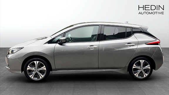 Nissan Leaf 6 of 9