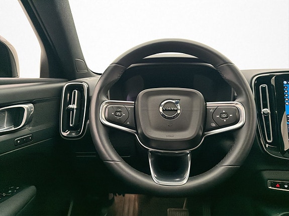Volvo C40 12 of 30