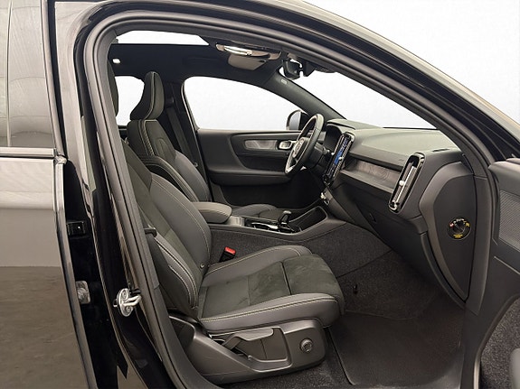 Volvo C40 13 of 30