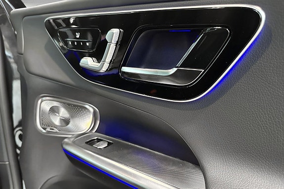 Mercedes-Benz GLC300 de 16 of 18