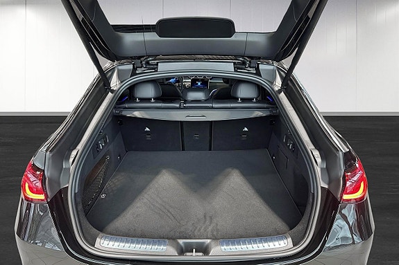 Mercedes-Benz GLC300 de 13 of 18