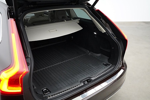 Volvo V90 19 of 24
