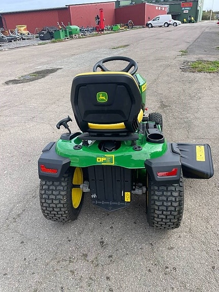 John Deere X 167 4 of 5