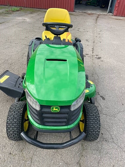 John Deere X 167 2 of 5