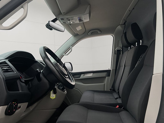 Volkswagen Transporter 18 of 29