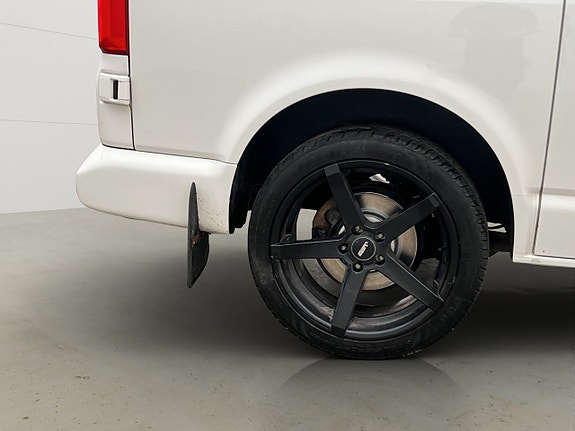 Volkswagen Transporter 28 of 29