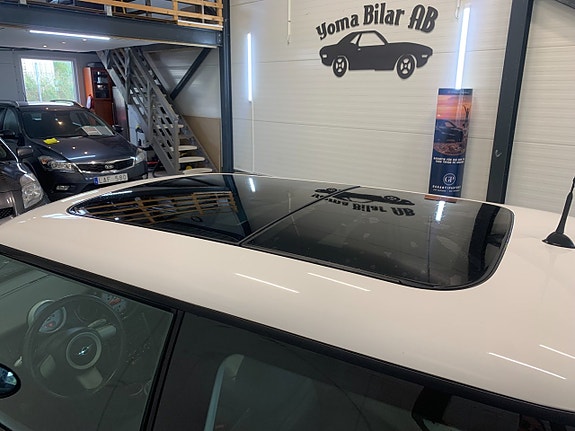 MINI Cooper 10 of 11