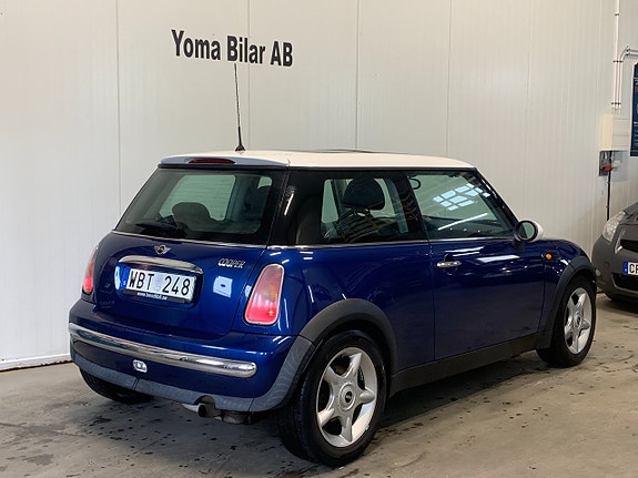 MINI Cooper 5 of 11