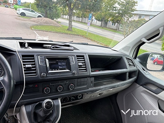 Volkswagen Transporter 11 of 19