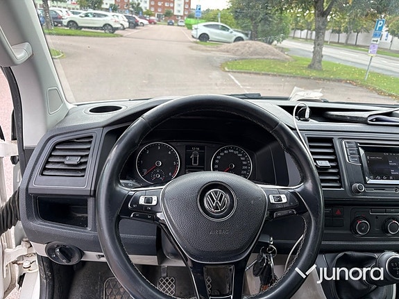 Volkswagen Transporter 10 of 19