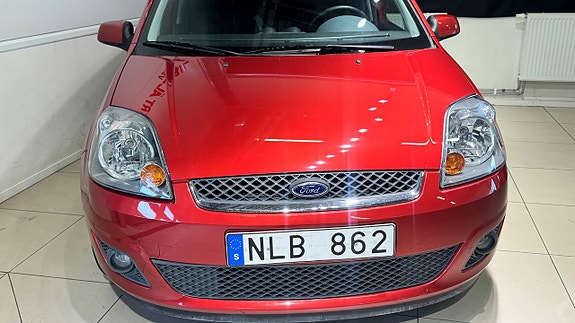 Ford Fiesta 5 of 14