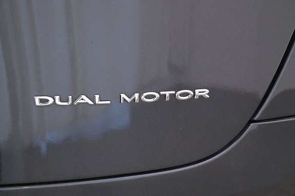 Tesla Model X 25 of 27