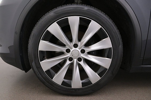 Tesla Model X 27 of 27