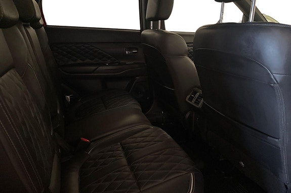 Mitsubishi Outlander 24 of 28