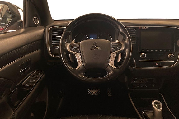 Mitsubishi Outlander 12 of 28