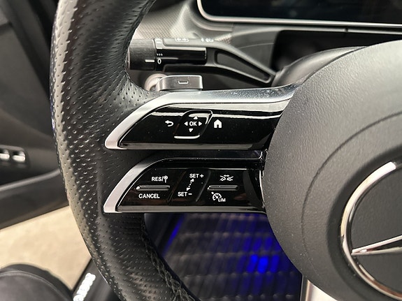 Mercedes-Benz C300 e 22 of 30