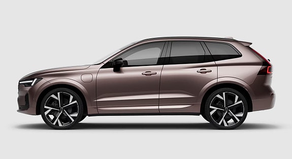 Volvo XC60 2 of 18