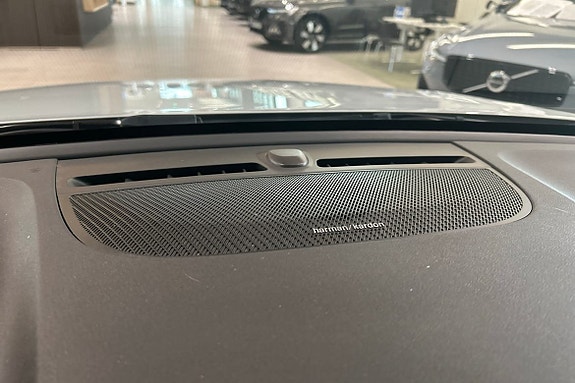 Volvo XC40 22 of 29