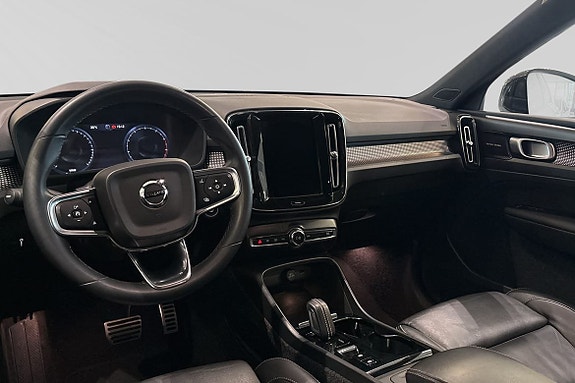Volvo XC40 9 of 29