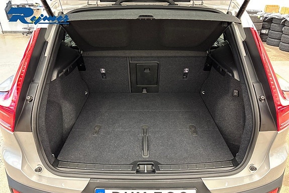 Volvo XC40 17 of 26
