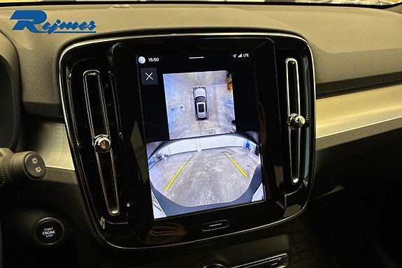 Volvo XC40 24 of 26