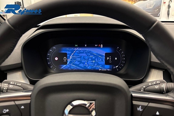 Volvo XC40 12 of 26