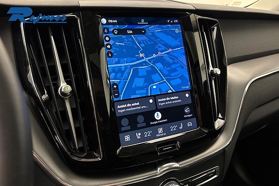 Volvo XC60 14 of 28