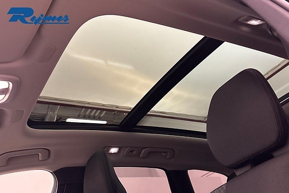 Volvo XC60 17 of 28