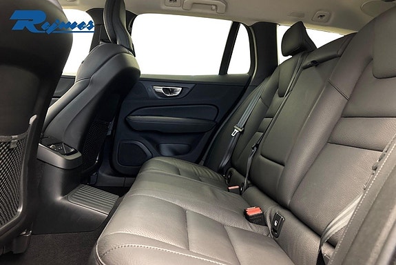 Volvo V60 7 of 26