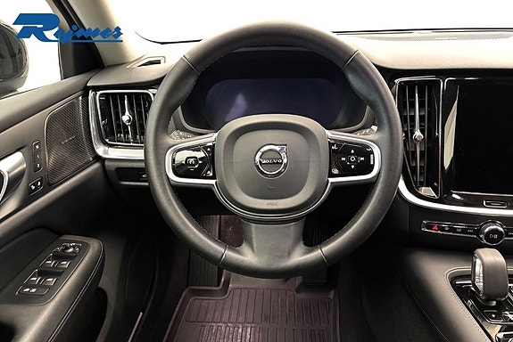 Volvo V60 9 of 26