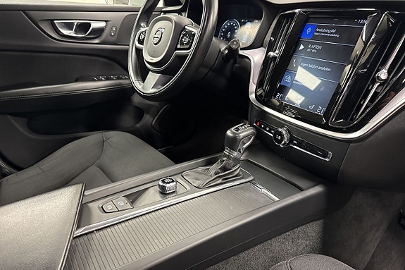 Volvo V60 11 of 19