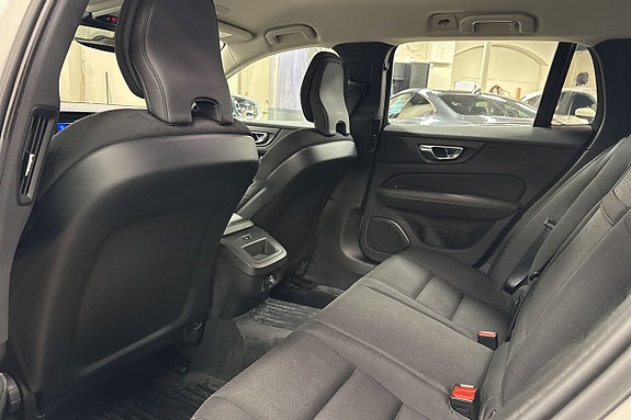 Volvo V60 8 of 19