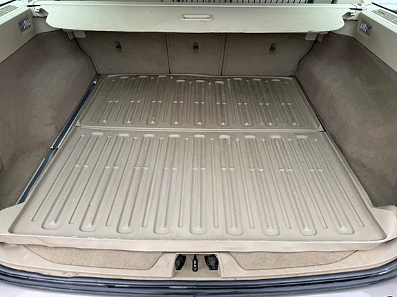 Volvo V70 11 of 12