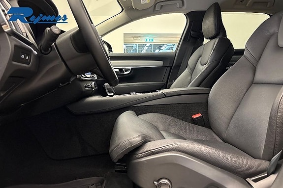 Volvo V90 8 of 25