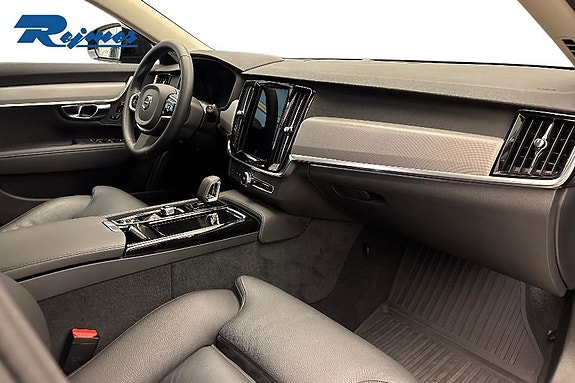 Volvo V90 6 of 25