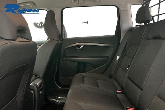 Volvo XC70 13 of 18