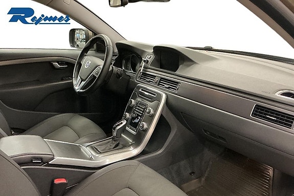 Volvo XC70 11 of 18