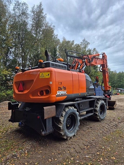Hitachi ZX170W-6 4 of 14