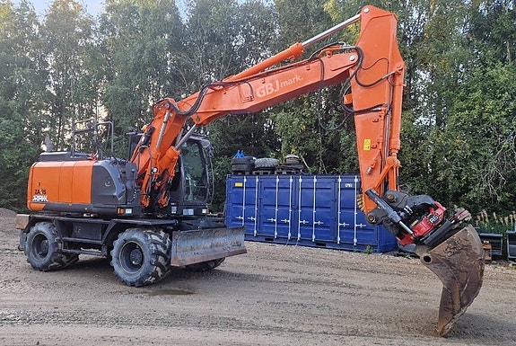 Hitachi ZX170W-6 3 of 14