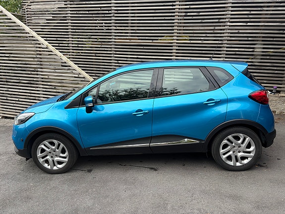 Renault Captur 3 of 16