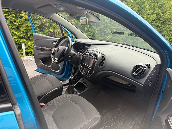 Renault Captur 12 of 16