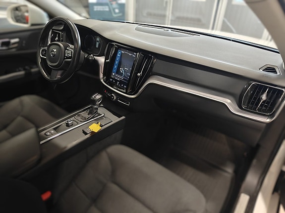Volvo V60 14 of 19