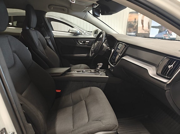 Volvo V60 16 of 19