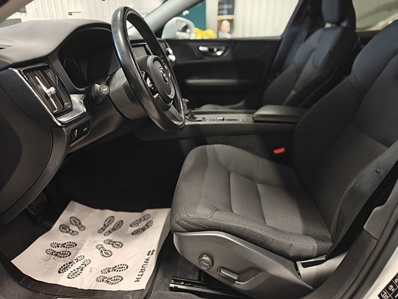 Volvo V60 15 of 19