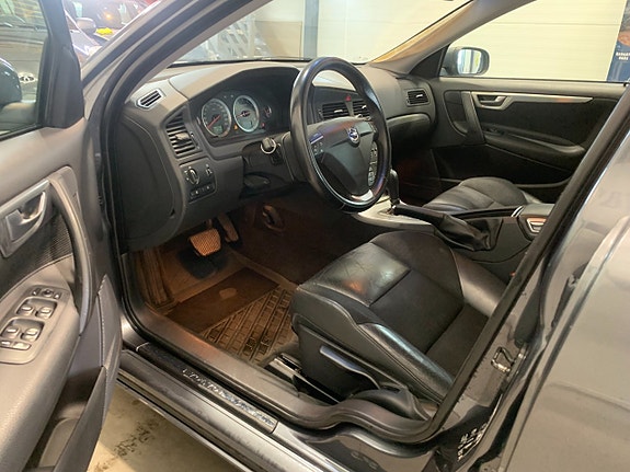 Volvo V70 14 of 16